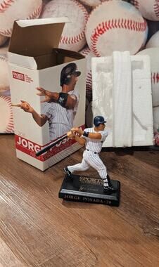 2001 NY YANKEES JORGE POSADA LIMITED EDITION FIGURINE STATUE FIGURE SGA NIB